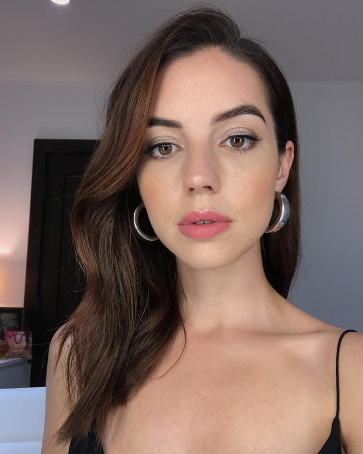 Picture of Adelaide Kane