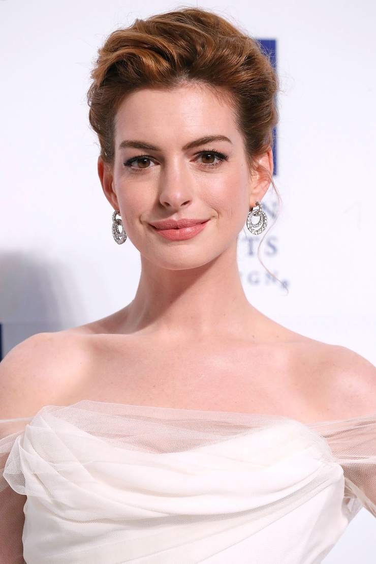 Anne Hathaway Anne Hathaway