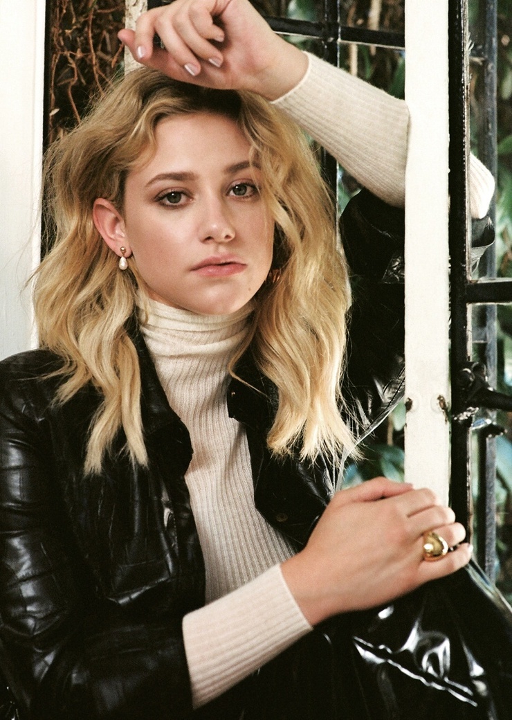 Lili Reinhart