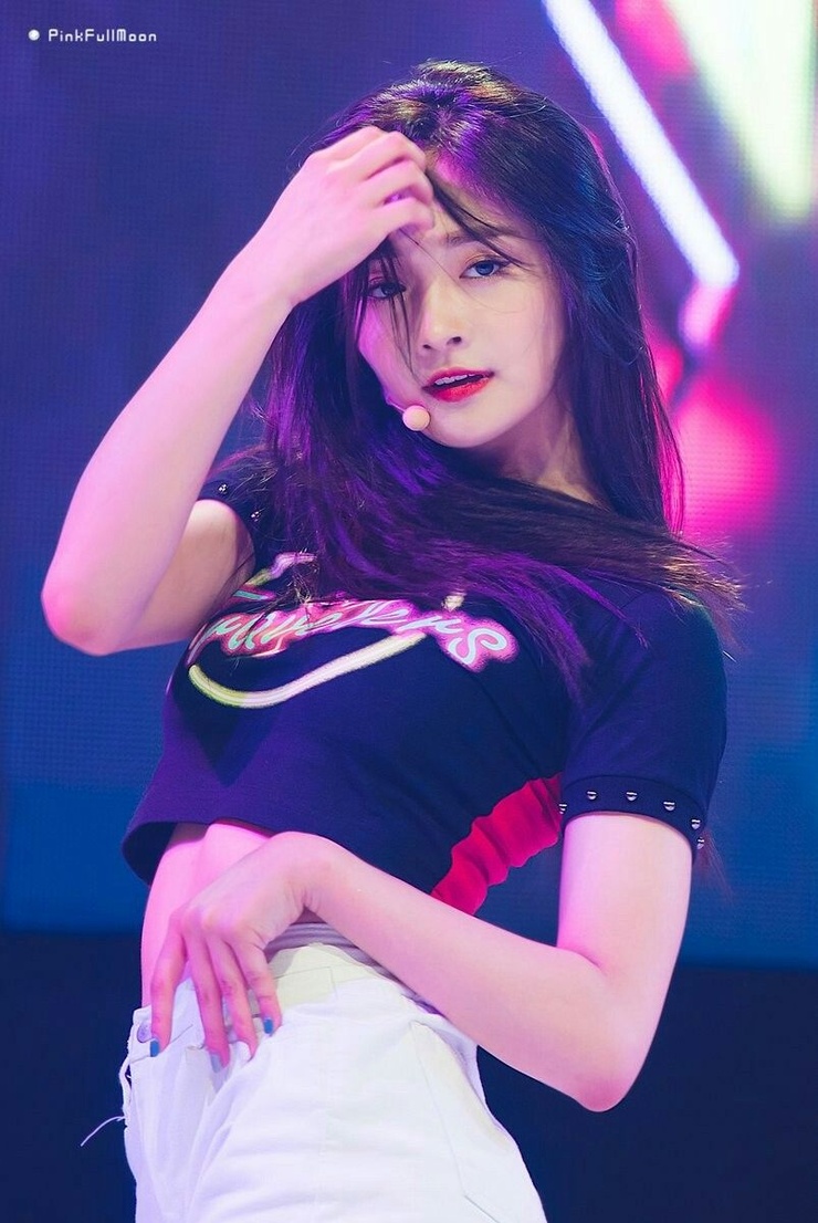 Zhou Jieqiong