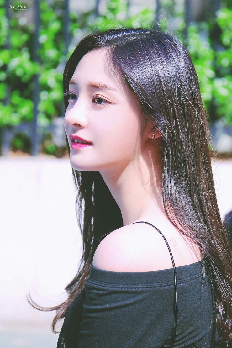 Zhou Jieqiong Zhou Jieqiong
