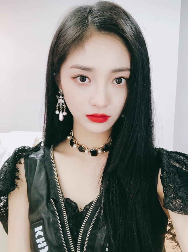 Zhou Jieqiong Zhou Jieqiong