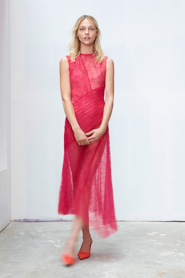 Sasha Pivovarova Sasha Pivovarova