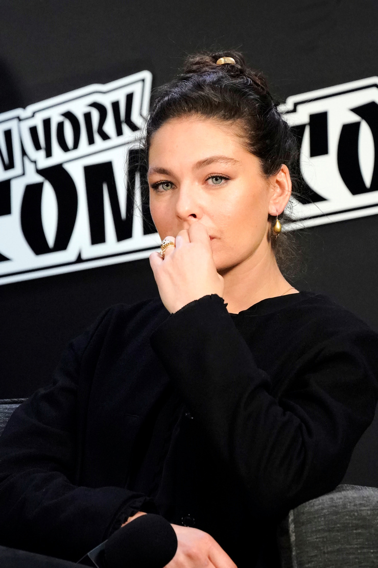 Alexa Davalos