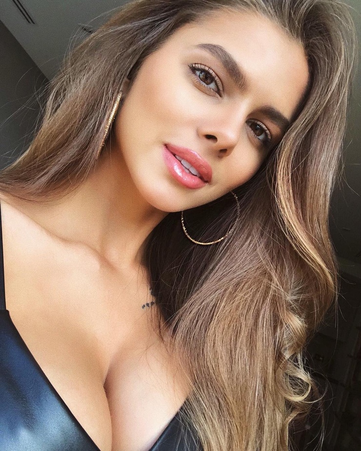 Viki Odintcova Viki Odintcova
