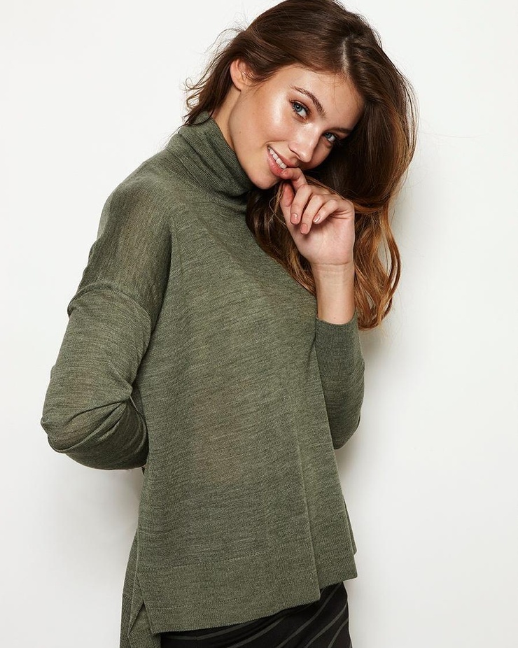 Lorena RAE