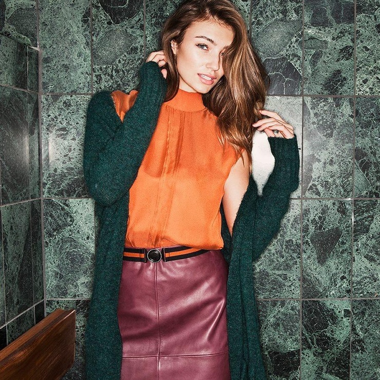 Lorena RAE