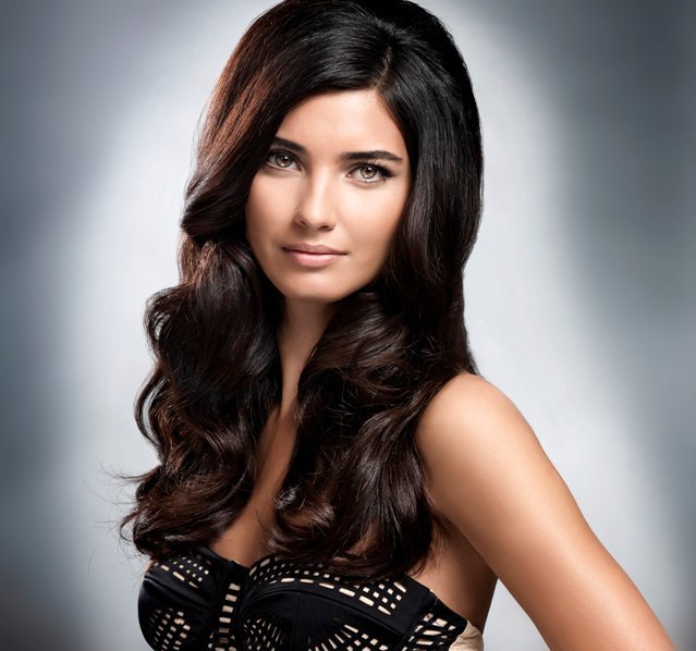 Tuba Büyüküstün Tuba Büyüküstün