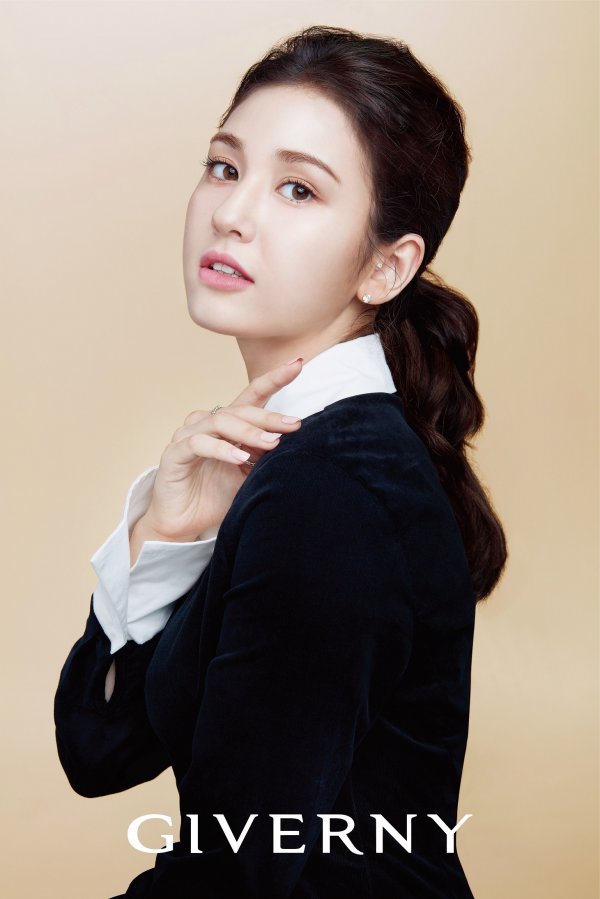 So-mi Jeon So-mi Jeon