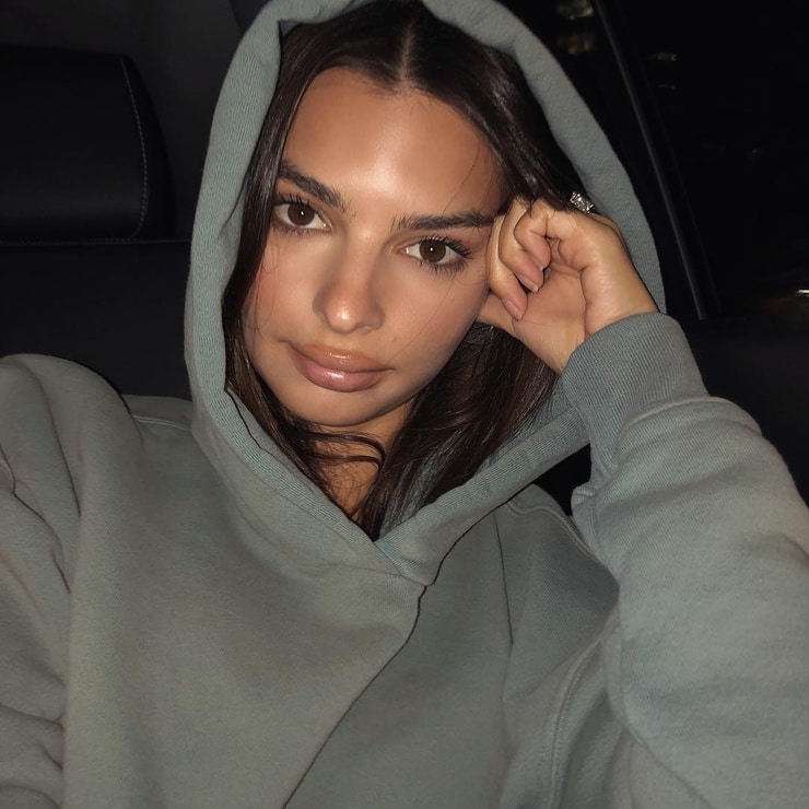 Emily Ratajkowski