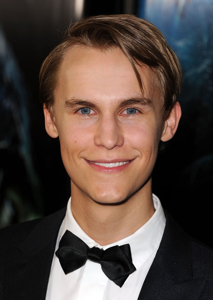 Rhys Wakefield