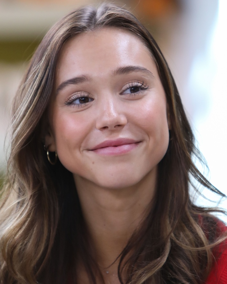 Alexis Ren Alexis Ren