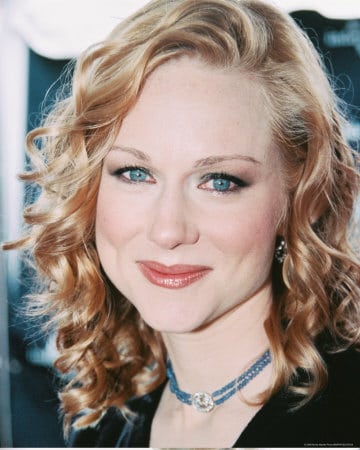 Laura Linney