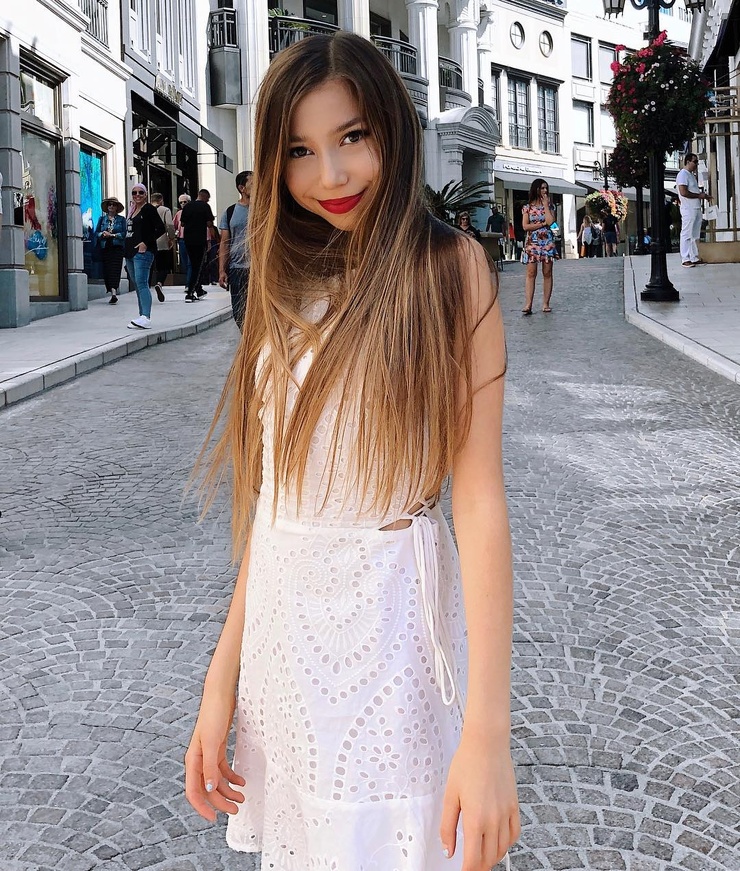 Lulu Lambros