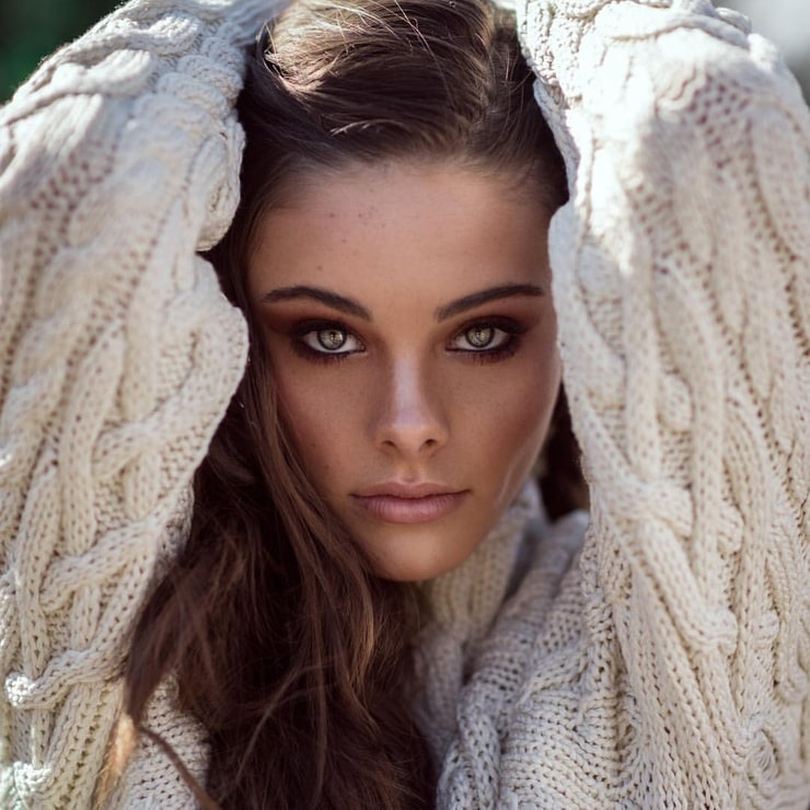 Meika woollard фото