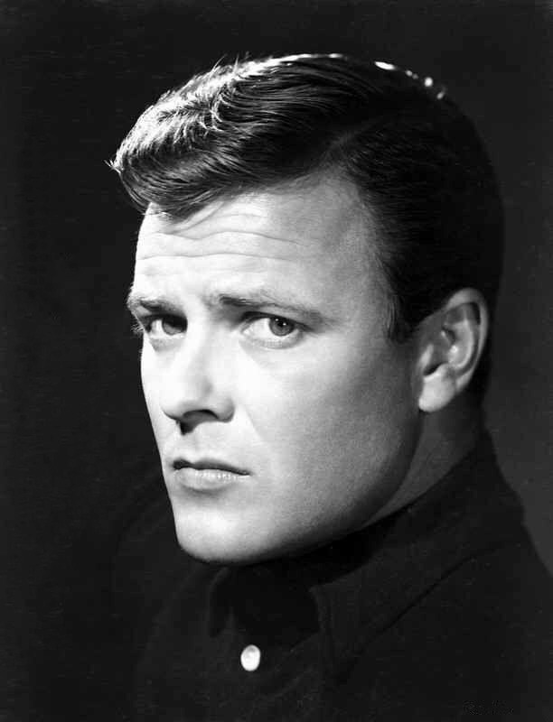 Robert Sterling