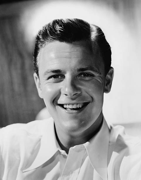 Robert Sterling