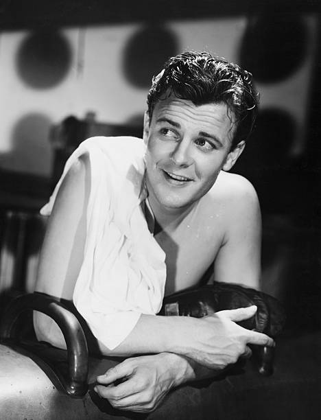Robert Sterling