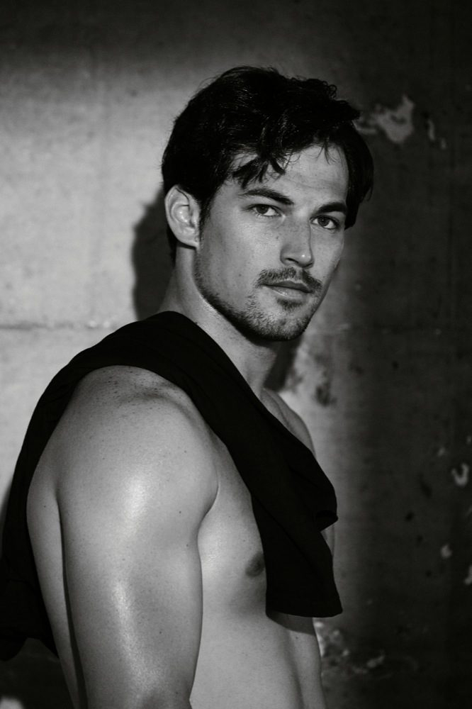 Picture of Giacomo Gianniotti