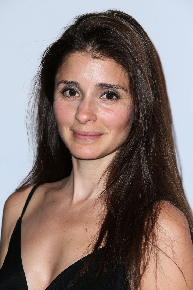 Shiri Appleby