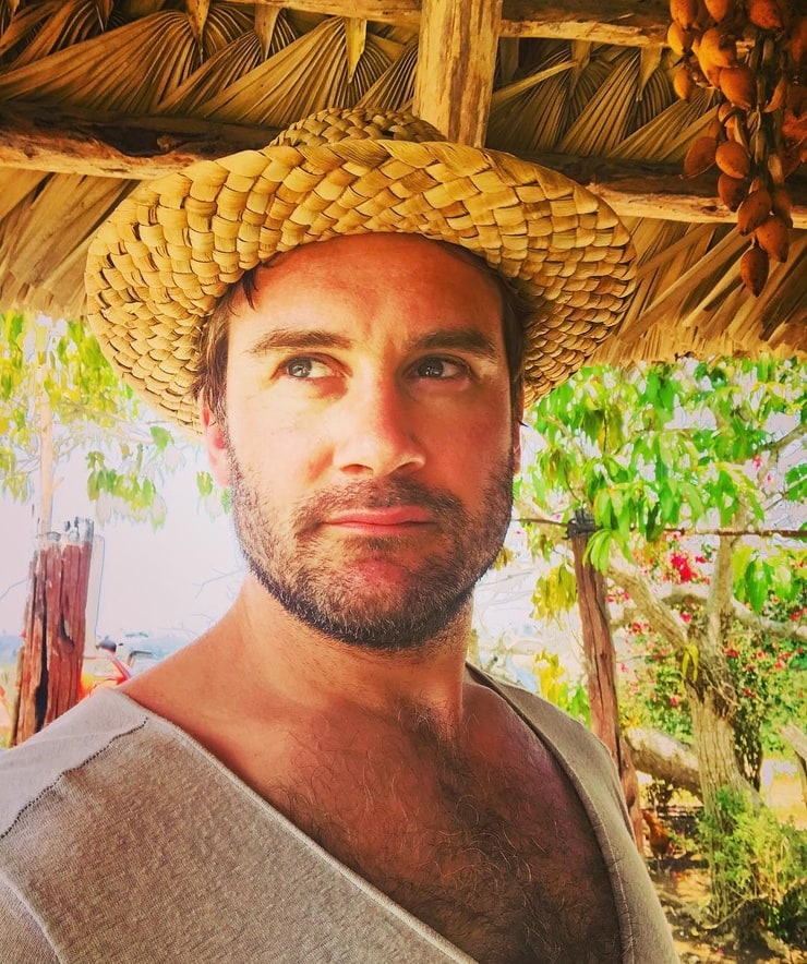 Clive Standen