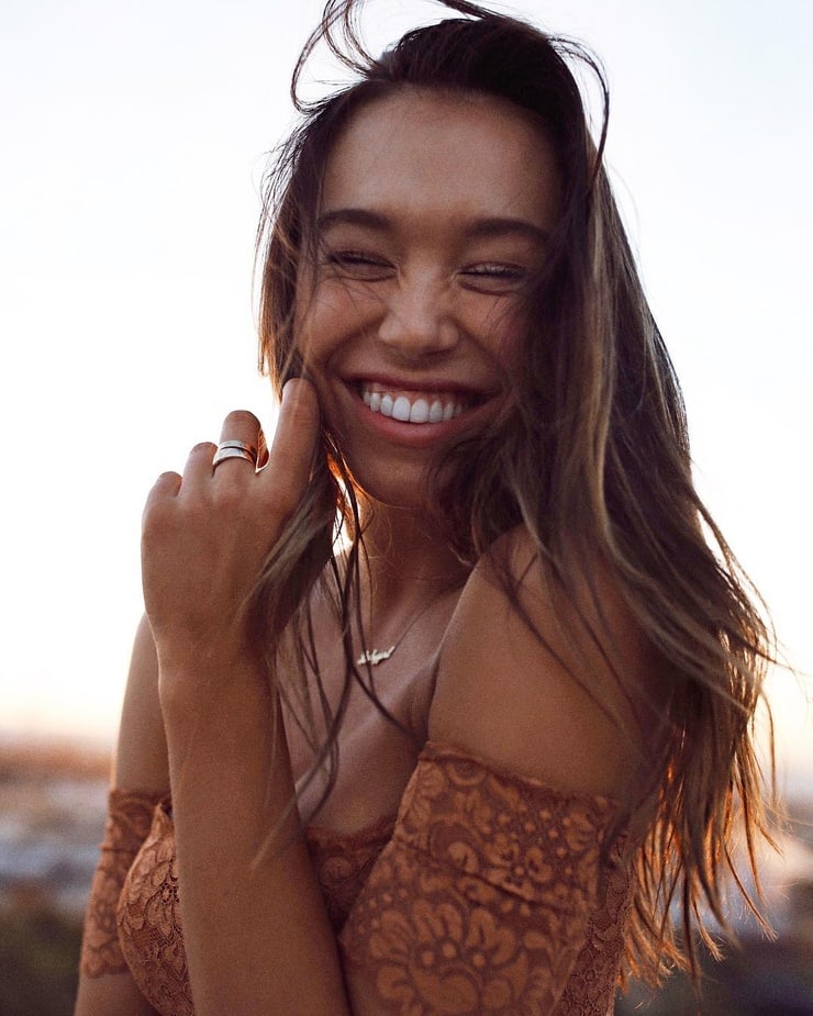 Alexis Ren Alexis Ren