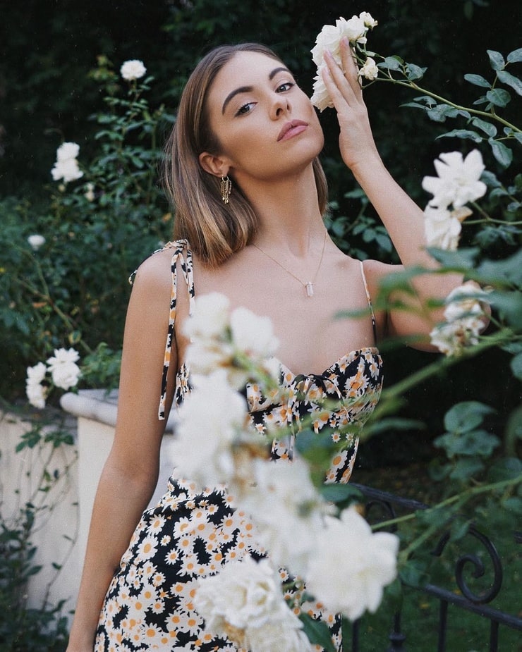 Carmella Rose Carmella Rose