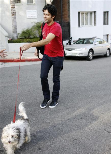 Adrian Grenier