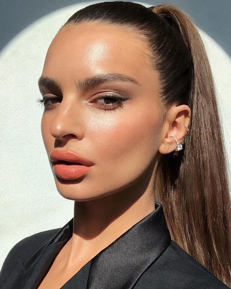 Emily Ratajkowski
