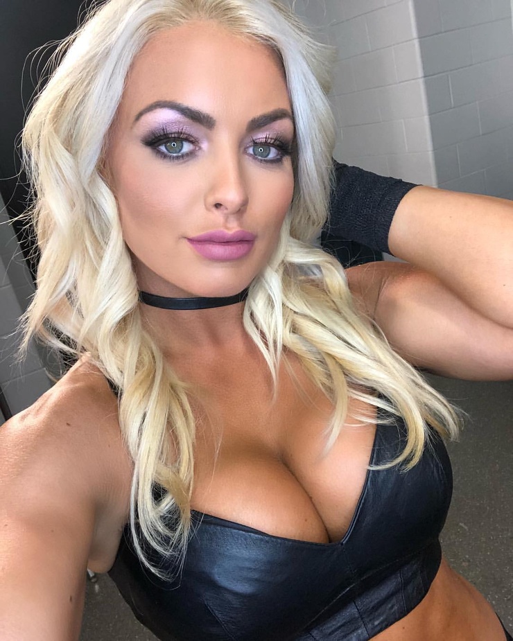Amanda Saccomanno Amanda Saccomanno