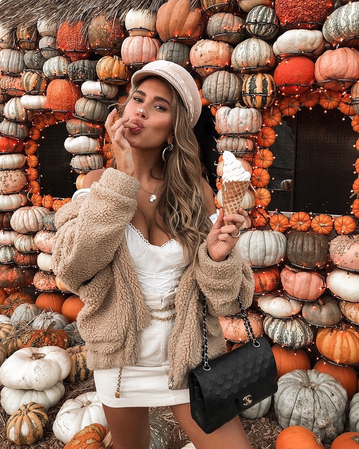 Kara Del Toro Kara Del Toro