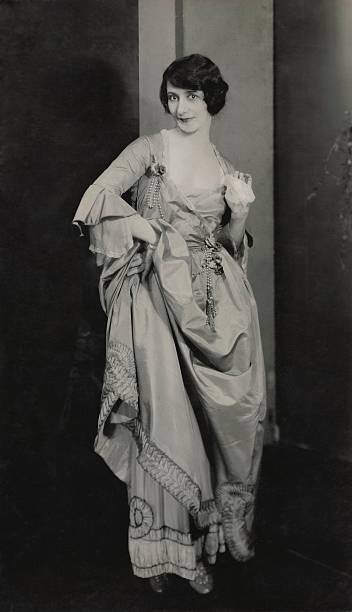 Lynn Fontanne Lynn Fontanne