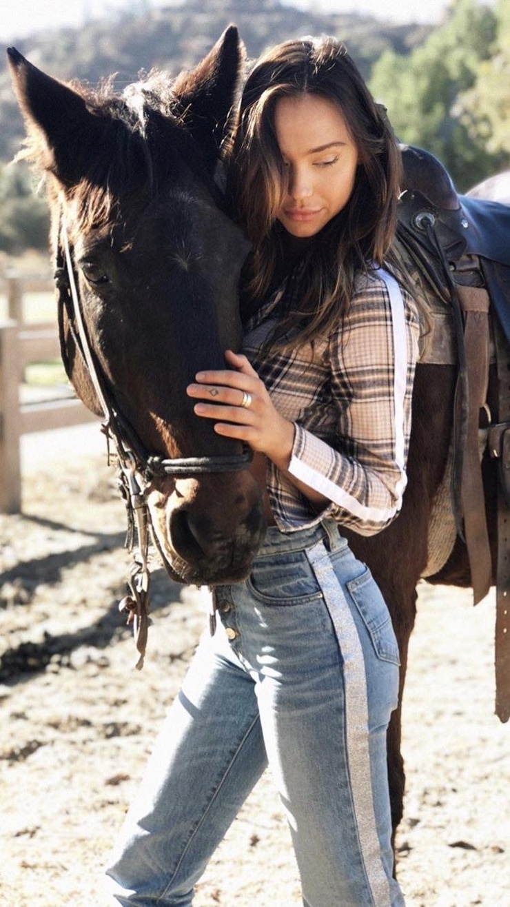 Alexis Ren Alexis Ren