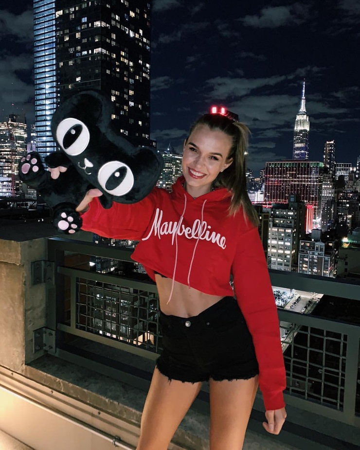 Josephine Skriver Josephine Skriver