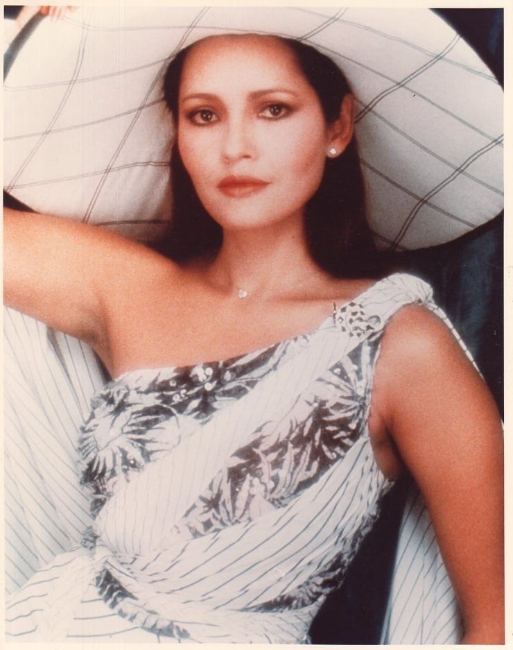 Barbara Carrera