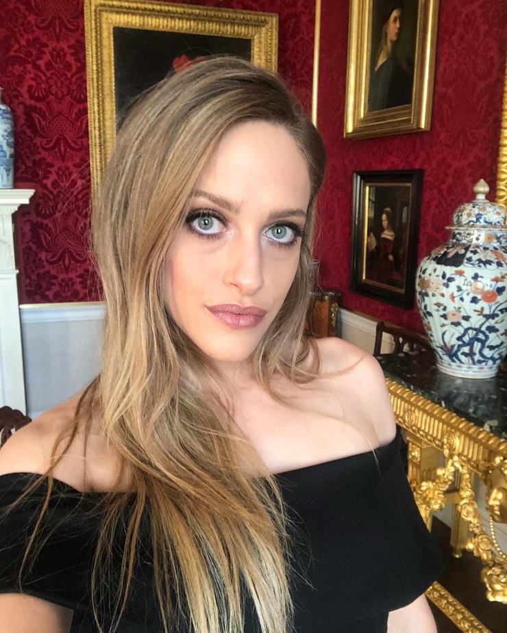 Carly Chaikin