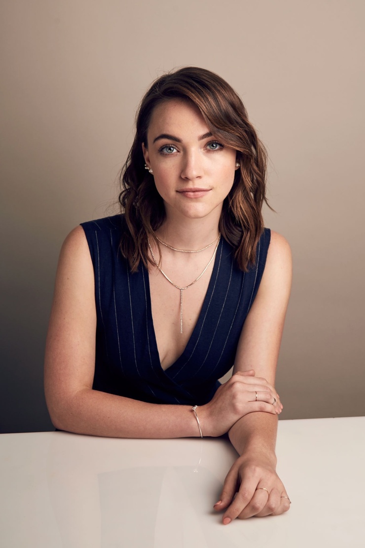 Violett Beane
