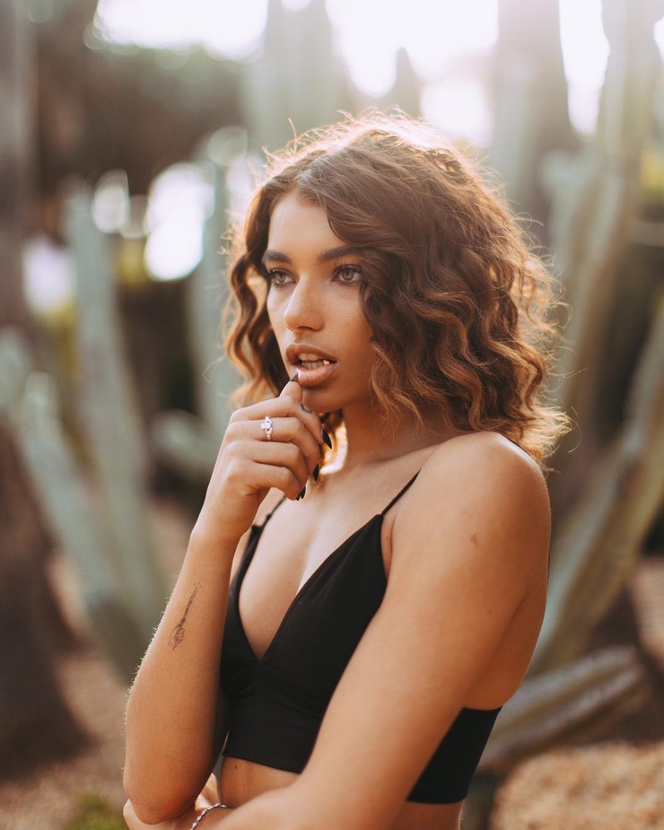 Arianna Hicks Arianna Hicks