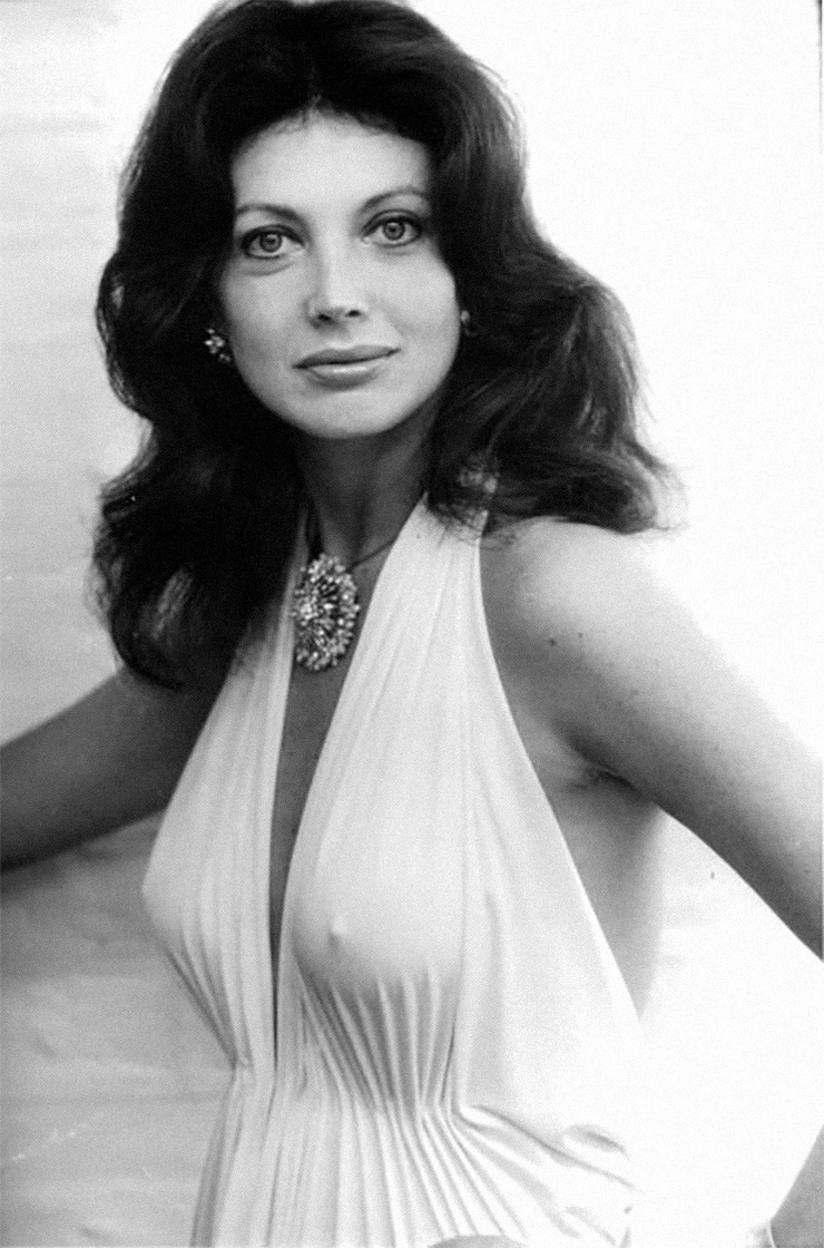 Gayle Hunnicutt