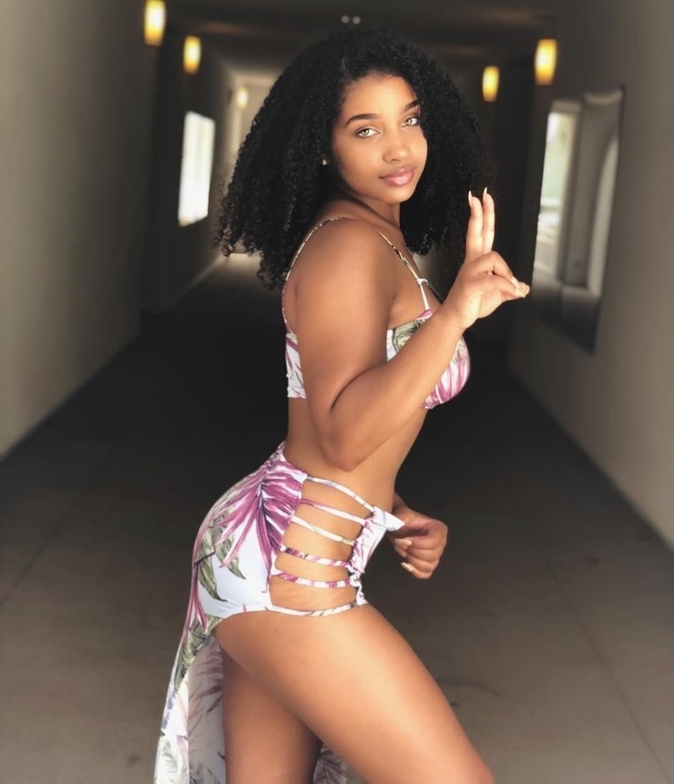 Corie Rayvon