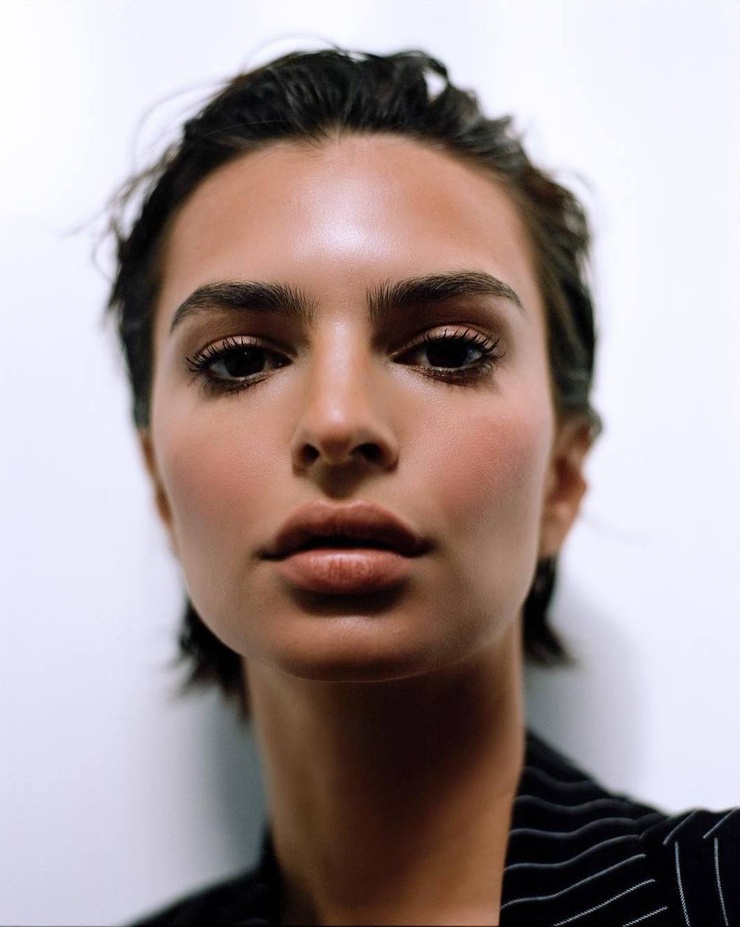 Emily Ratajkowski