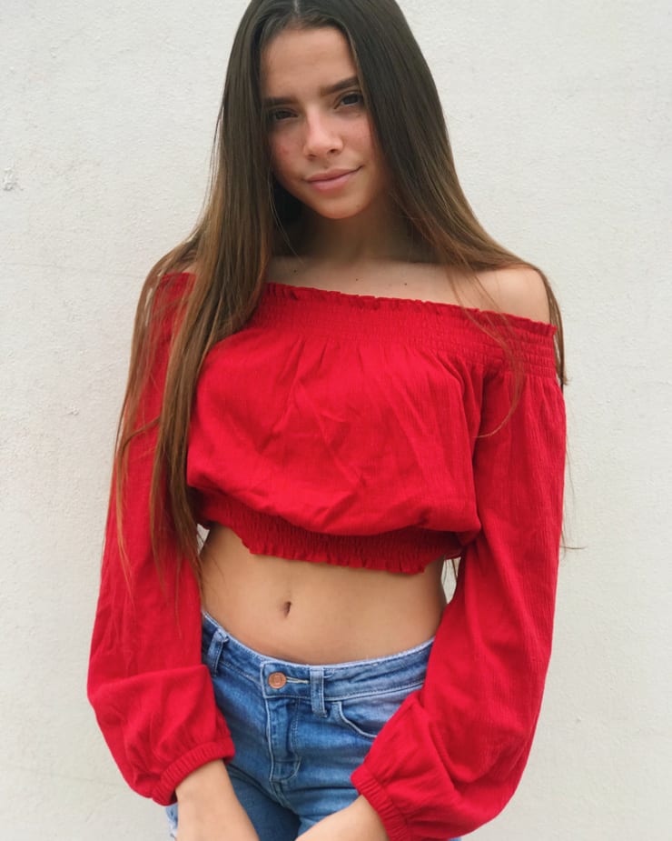 Aniah Braz Aniah Braz