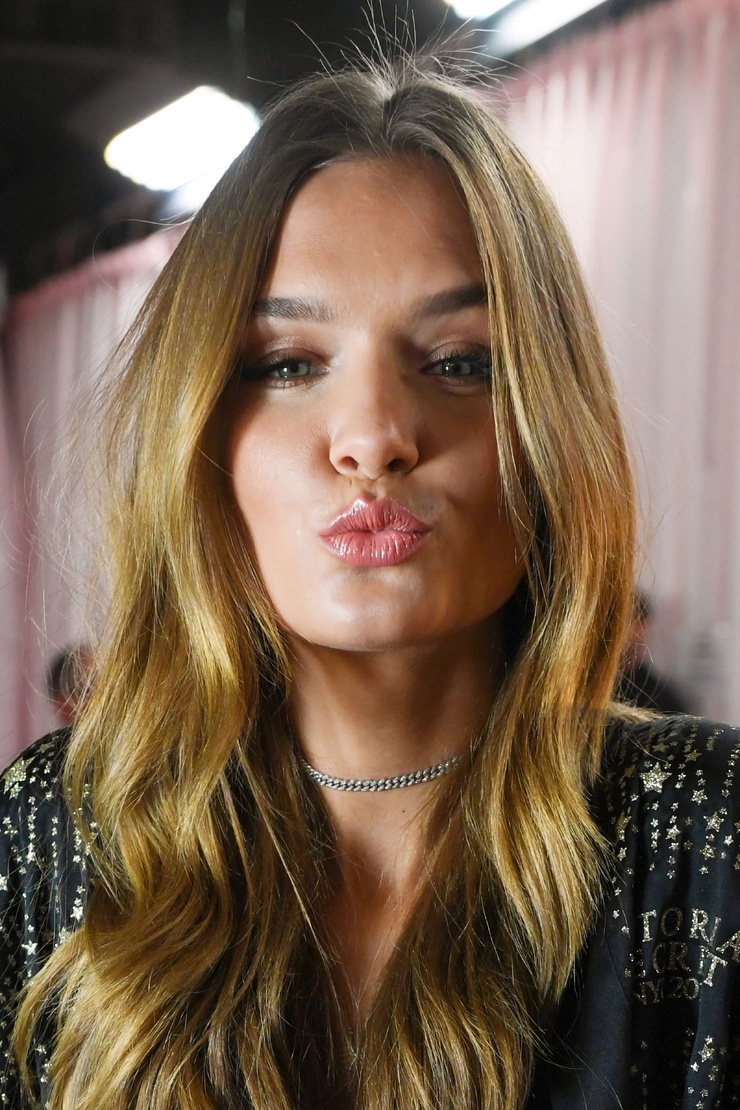 Josephine Skriver Josephine Skriver