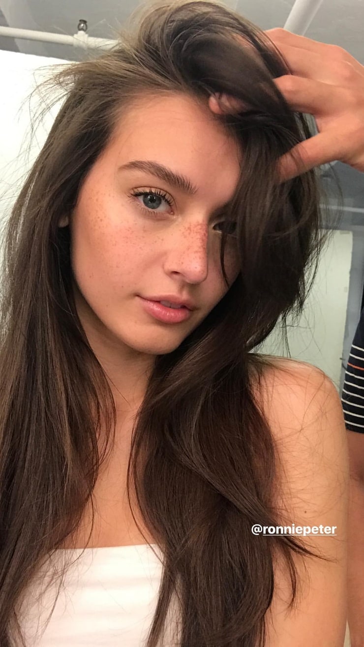 Jessica Clements