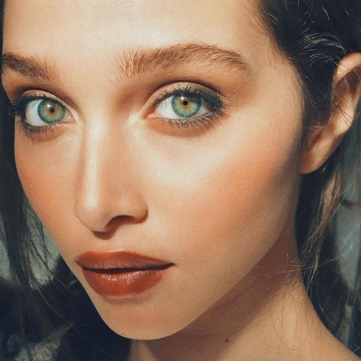Talia Wallis