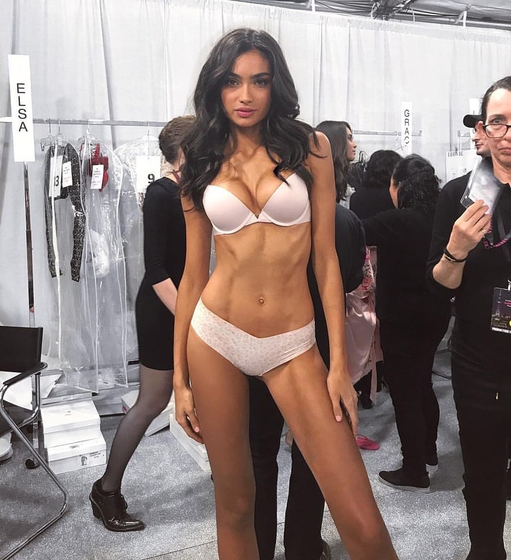 Kelly Gale