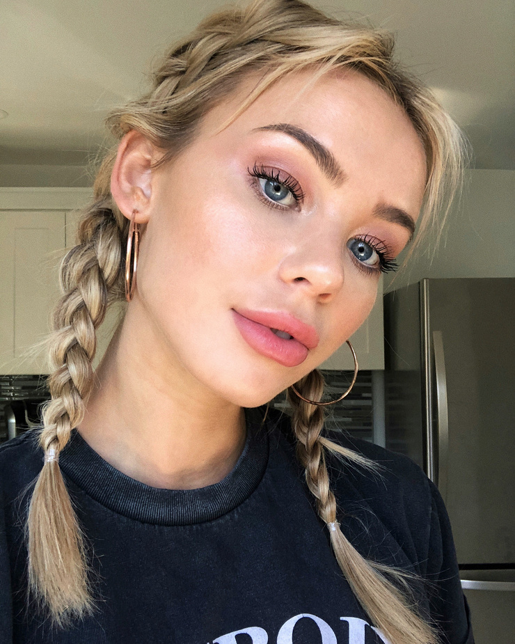 Amber Davis Amber Davis