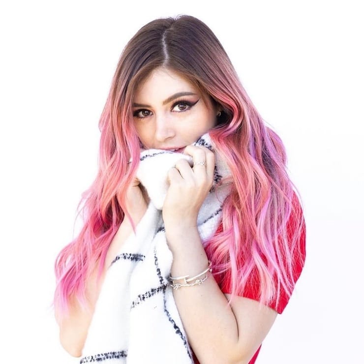 Chrissy Costanza