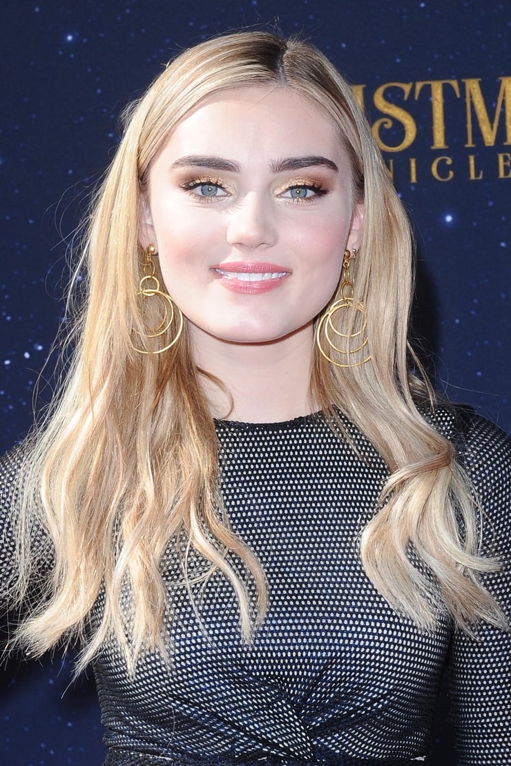 Meg Donnelly japanese