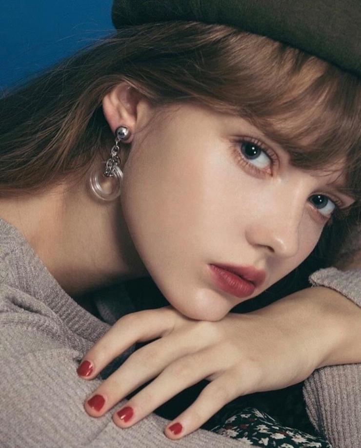 Sonya Kulakova Sonya Kulakova